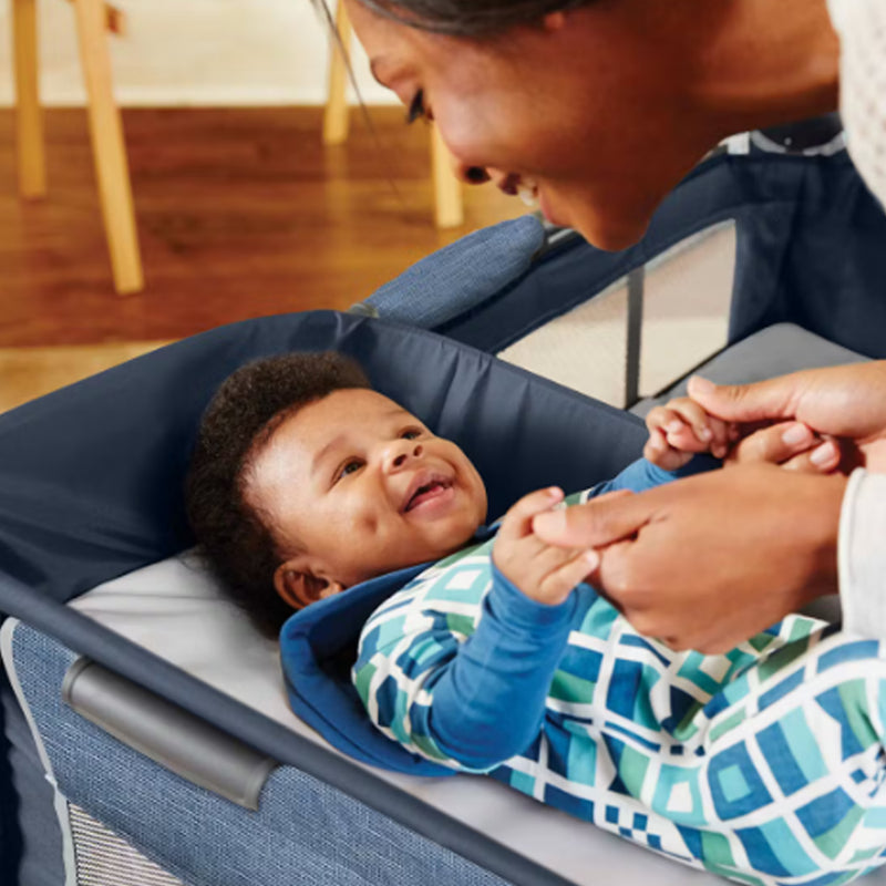 Cuna Graco Pack and Play Simple Solutions con Mudador Integrado