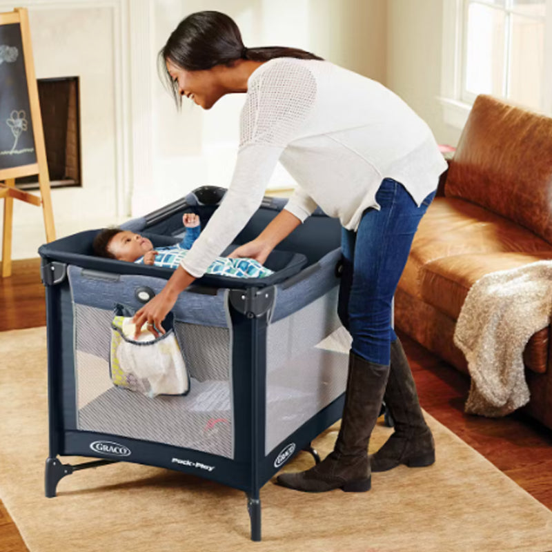 Cuna Graco Pack and Play Simple Solutions con Mudador Integrado