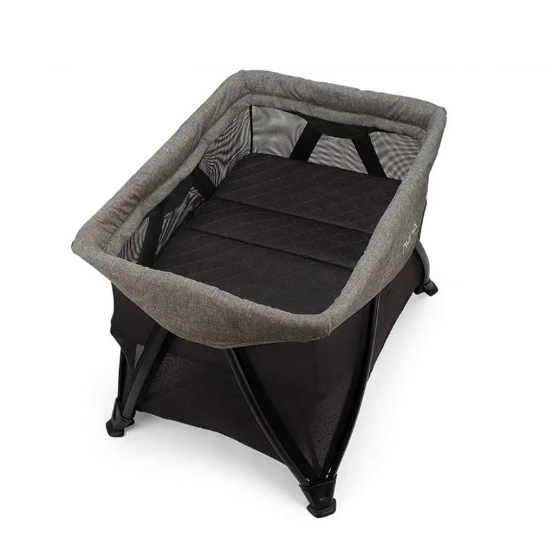 Cuna Pack and Play Sena Aire Charcoal, Nuna - KIDSCLUB Tienda ONLINE