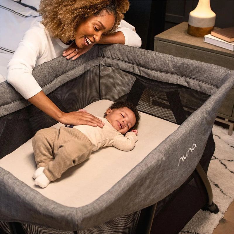 Cuna Pack and Play Sena Aire Frost, Nuna - KIDSCLUB Tienda ONLINE