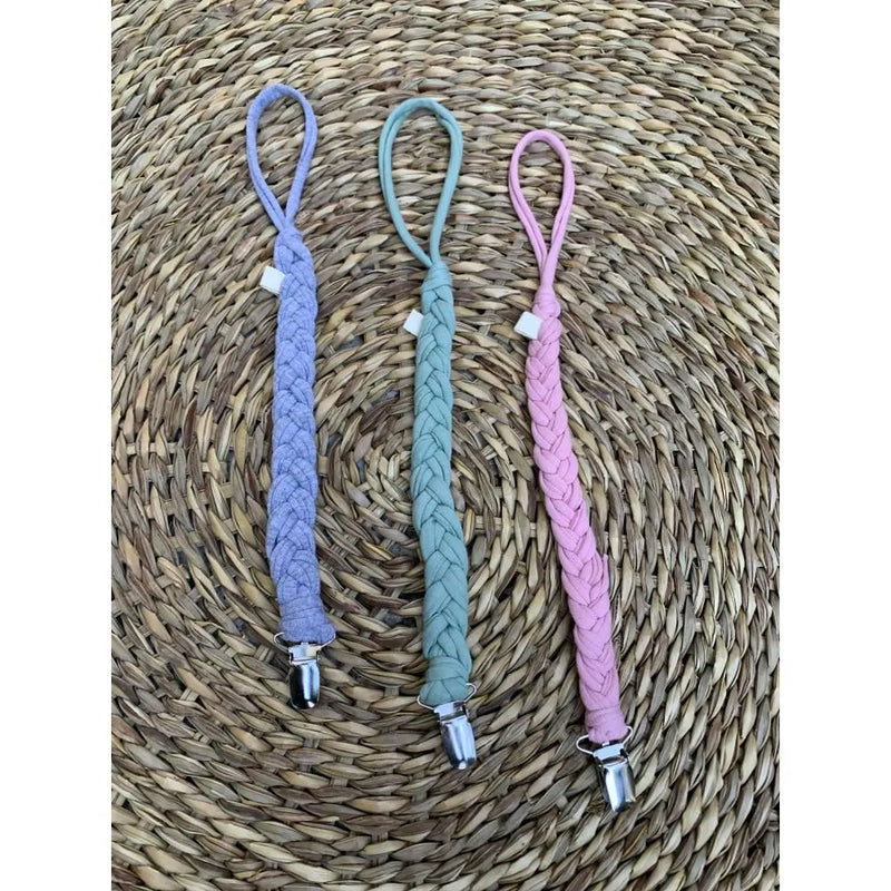 Porta Chupete Trenzado de Algodón Natural Gris, Amamantas - KIDSCLUB Tienda ONLINE